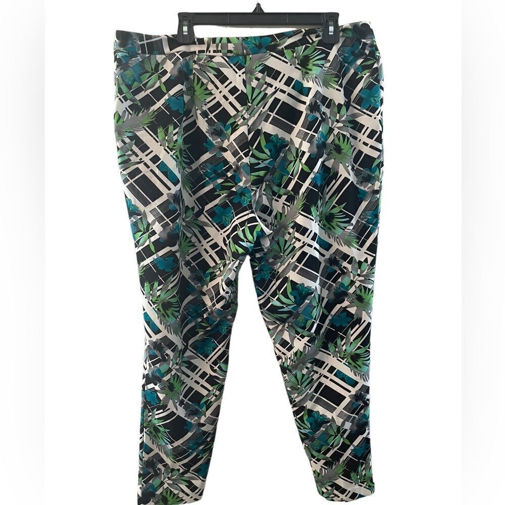 ‎ASHLEY STEWART FLORAL PANTS
